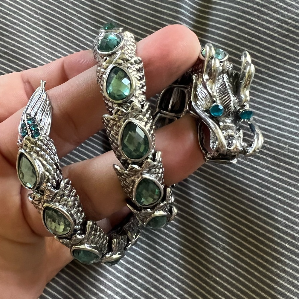 Jewels dragon wrap bracelet